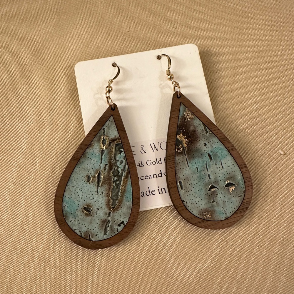 NWT 14k gold and wood earrings
